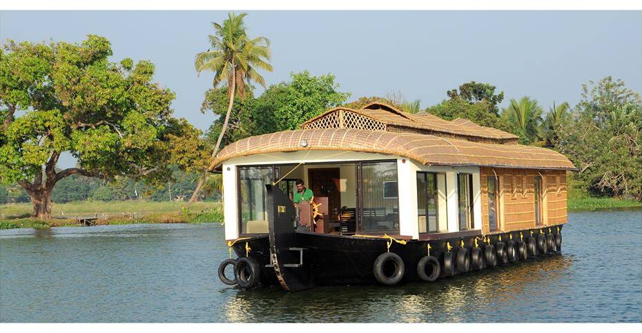 Lavender Houseboats, Alleppey 5